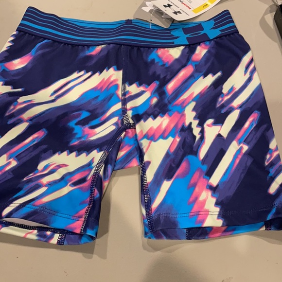 Sold Under Armour girls compression shorts nwt - Picture 2 of 10